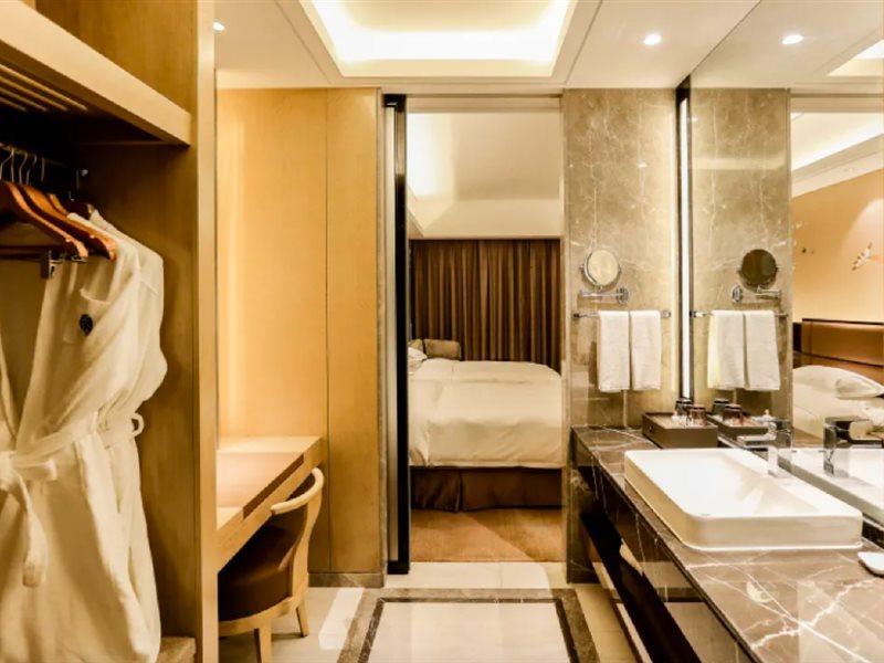 Li Cai Tian Qi Hotel Xianyang Экстерьер фото