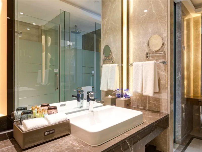 Li Cai Tian Qi Hotel Xianyang Экстерьер фото