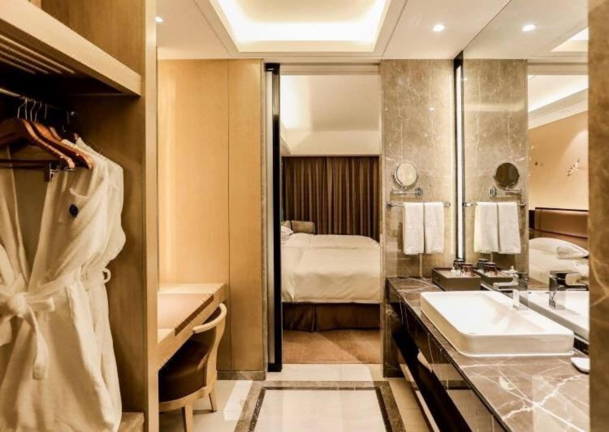 Li Cai Tian Qi Hotel Xianyang Экстерьер фото