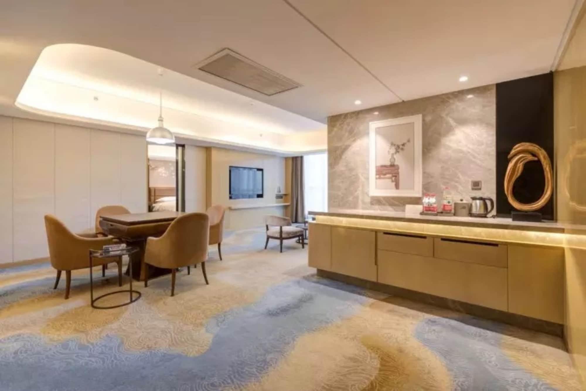Li Cai Tian Qi Hotel Xianyang Экстерьер фото