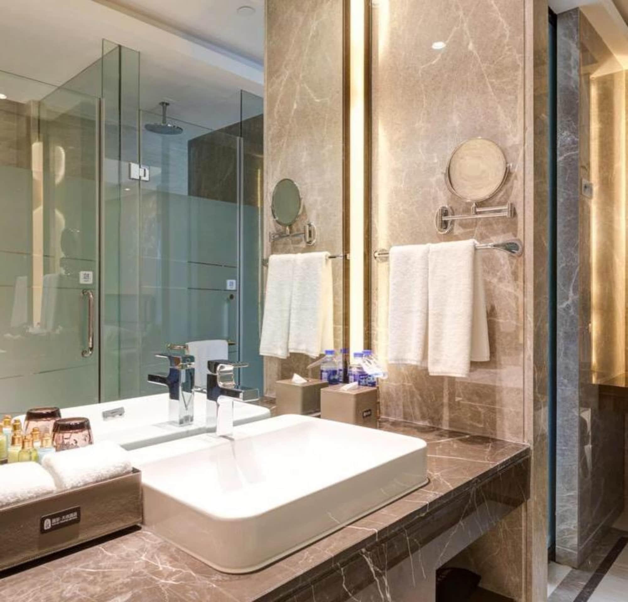 Li Cai Tian Qi Hotel Xianyang Экстерьер фото